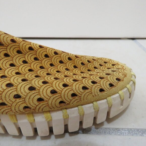 ILSE JACOBSEN Tulip 139 Slip On Perforated Yellow Sneakers Shoes - Size 9.5 / 10 - Picture 12 of 12